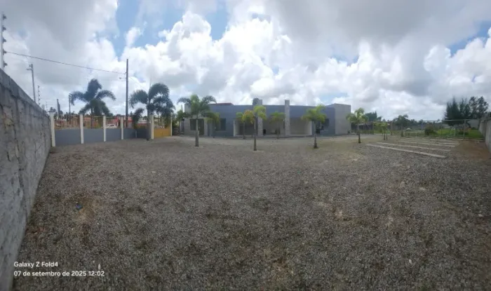Galeria (206,96m2) + Terreno (2.913 m2) - R$ 590.000,00  