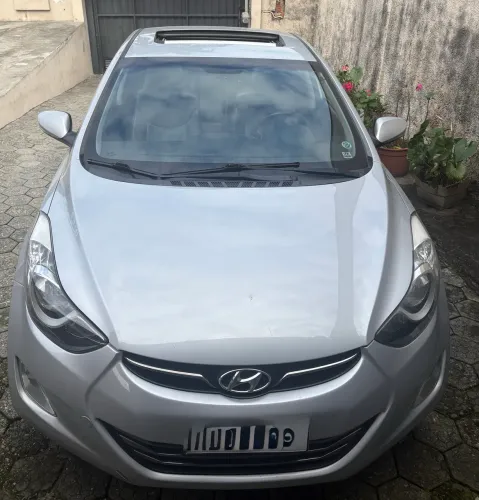 Hyundai Elantra GLS 1.8 16V Aut. 2012