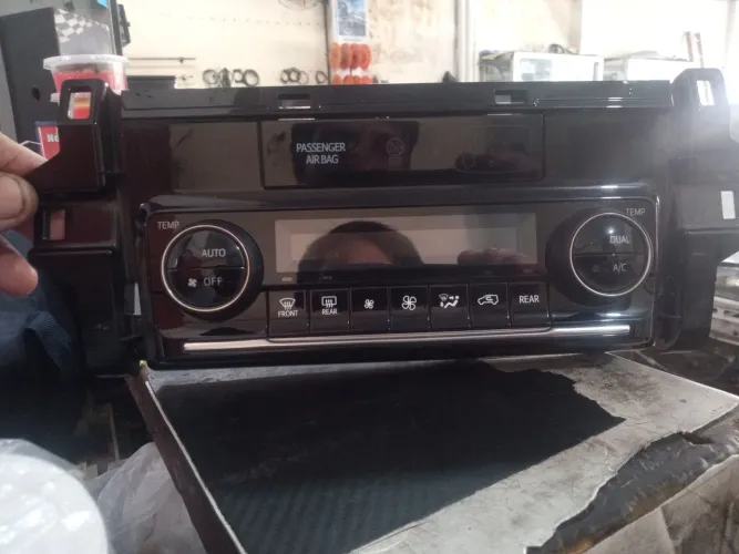 Comando ar condicionado Hillux 4x4 2025