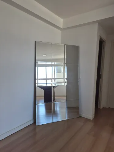 ESPELHO DECORATIVO BISOTÊ - GRANDE E SOFISTICADO