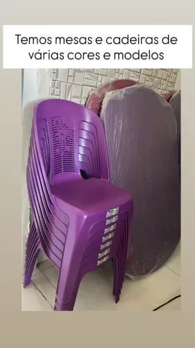 Cadeira de plástico com braço