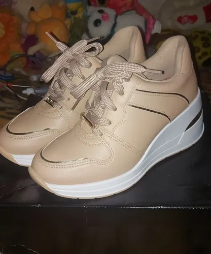 Tenis anabella vizzano plataforma,mais informações ler a descrição