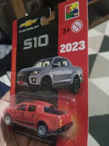 Miniatura Chevrolet S10 2023 1/64 - CKS VERMELHA 