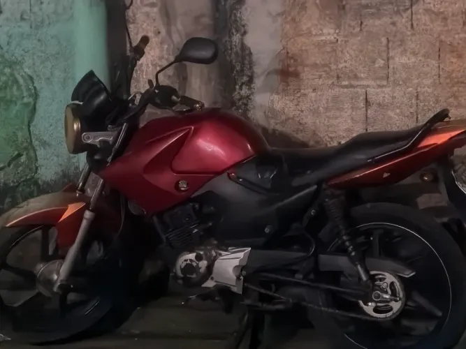 Troco por moto de acelerar
