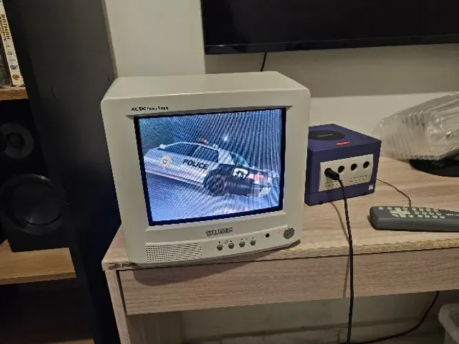 Tv Semp 1030