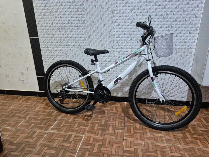 Bicicleta aro 24 Caloi semi nova 