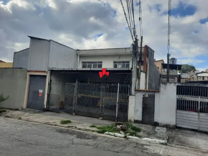Terreno com galpão comercial e residência na Vila Matilde