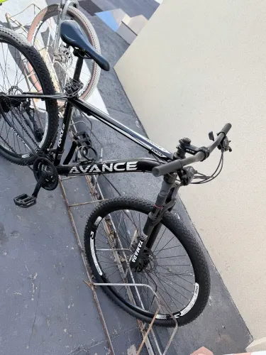 ? BICICLETA ARO 29 AVANCE FORCE - ÓTIMO ESTADO