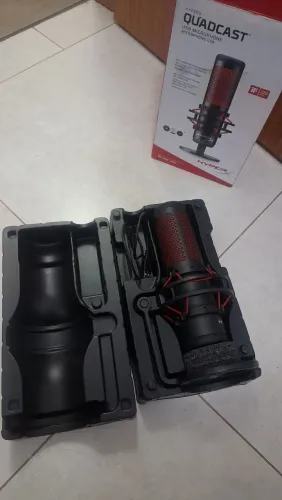 Hyperx quadcast semi novo