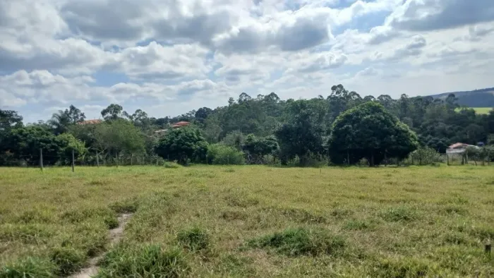 Chácara com 1100m² - 10 x 55m