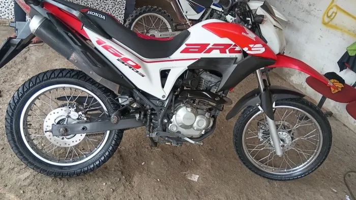 Apenas venda moto primeira particular em dia no meu nome