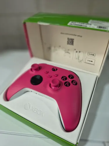 Controle Sem Fio xbox na cor rosa