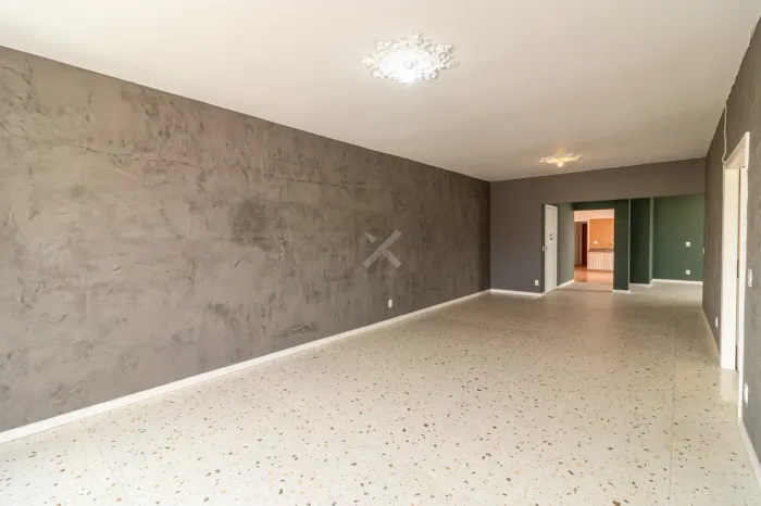 Apartamento para alugar no Centro de Porto Alegre.