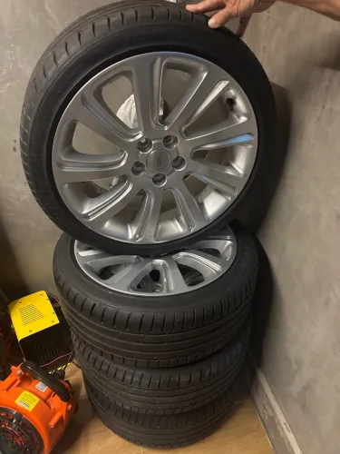 Rodas e pneu