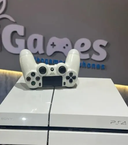 PS4 lotado de jogos branco
