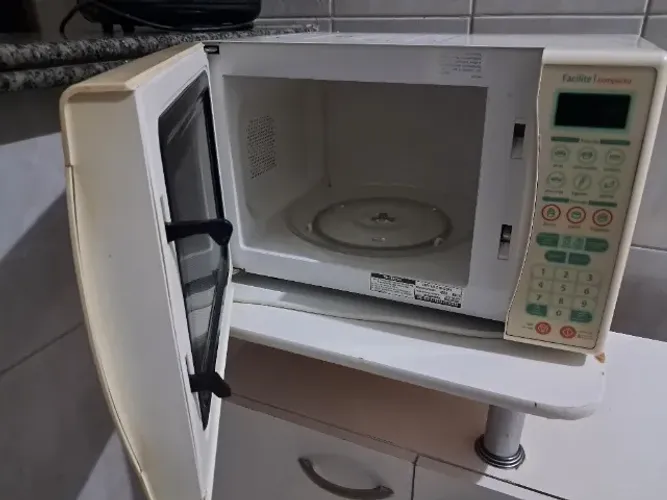 Micro-Ondas Consul Branco 220V 18L