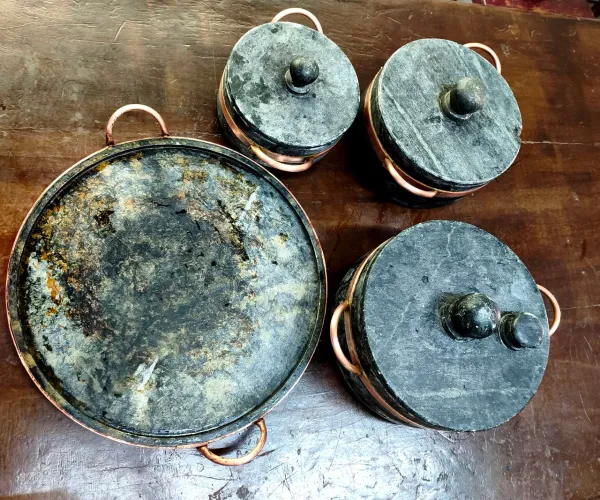 Panelas de pedra sabão