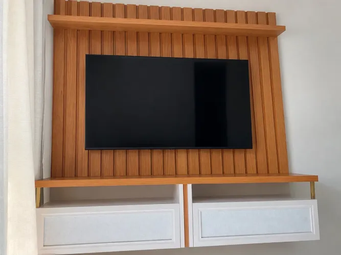 PAINEL RIPADO SUPORTA TV ATÉ 70 POLEGADAS