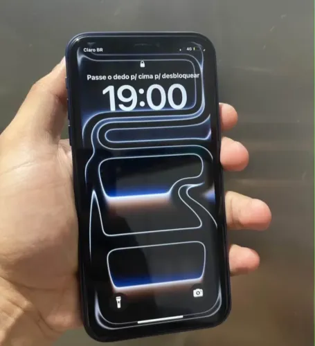 iPhone XR no 17 Pro
