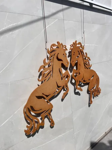 Cavalos de Madeira