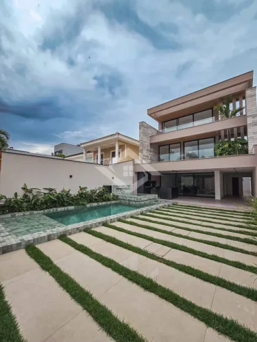 Casa tríplex no condomínio Porto Fino com 420 m², Recreio dos Bandeirantes