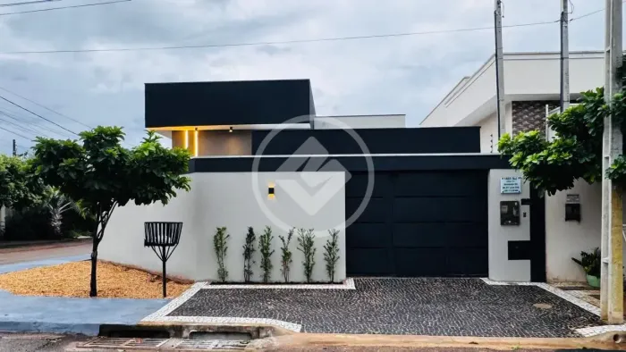 Casa à venda Arso 101 (1003 Sul) Quadra atrás da Toyota e próxima ao Hospital do Amor. Re