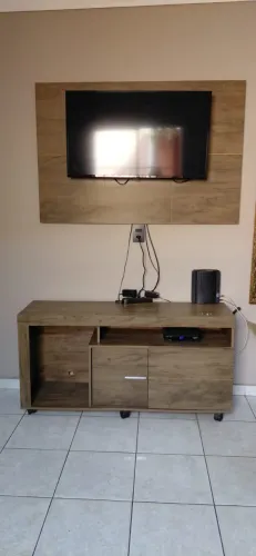Rack com painel - Jatobá