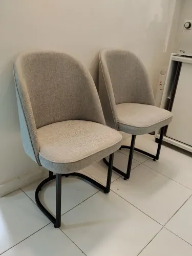 Cadeiras base Metalon 