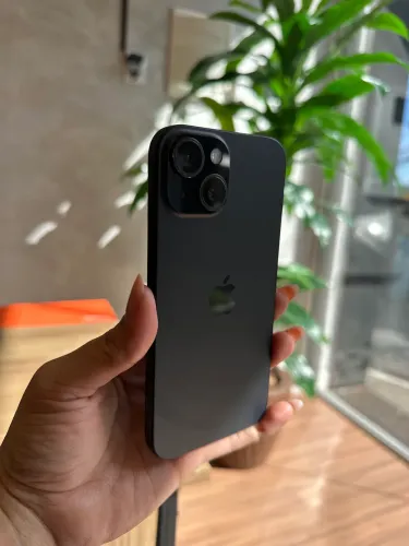iPhone 15 128GB 