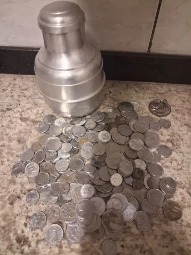 281 Moeda antiga e 5 notas antigas 