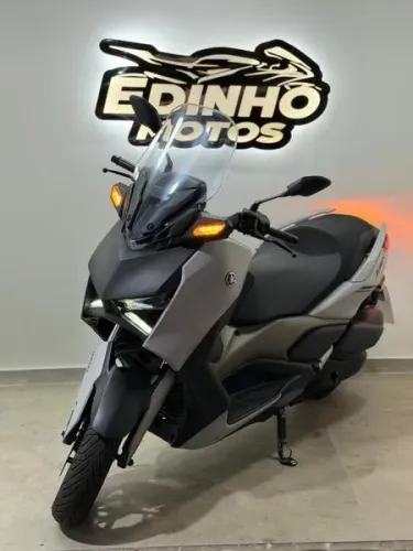 YAMAHA XMAX 2025