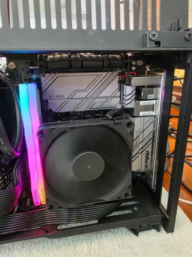 Computador Mini ITX completo. Unico no OLX. Intel Z790M, i7 13700k. 32 gigas. NvMe 1tb.