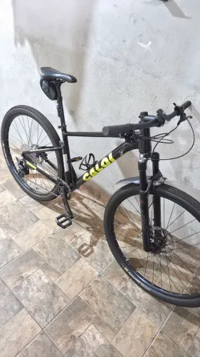 Caloi explorer semi nova