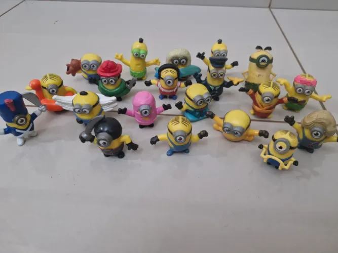 Minions - 20 diferentes personagens - confome fotos