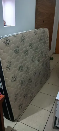 Colchão de casal semi novo