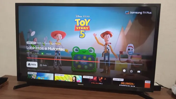 Tv Samsung 32 polegadas, funcionando perfeitamente.