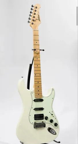Guitarra Strato Slater