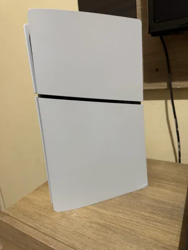 Título :PlayStation 5 Digital + 2 Controles Originais (10 Meses de Uso ? Com Nota Fiscal)
