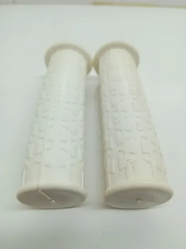 Par punhos manoplas branca Caloi Ceci cruiser aro 26