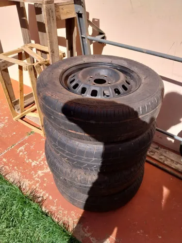 4 rodas 13 Fiat, Volks, Gm e outros uno, palio, gol, corsa ... Medida aro 13(4x100)