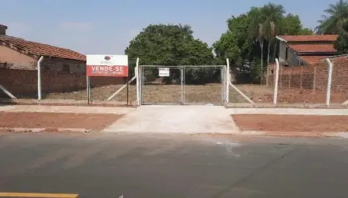 TERRENO COMERCIAL