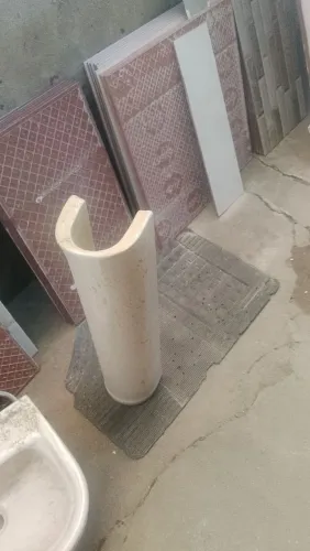 pia de banheiro e vaso