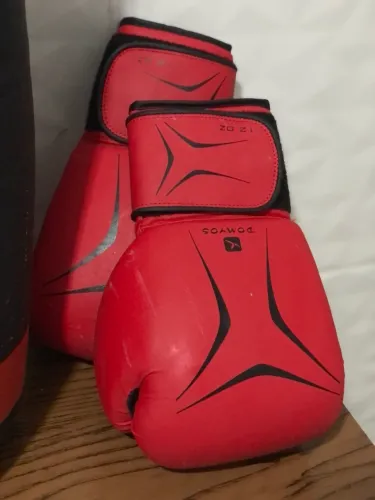 Saco de Boxe + par de luvas Decatlon