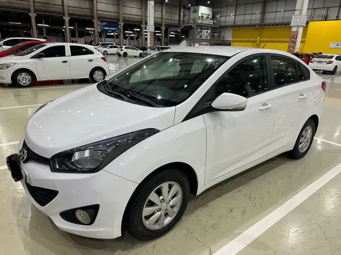 Hyundai HB20S C.style/c.plus1.6 Flex 16V Aut. 4P 2015