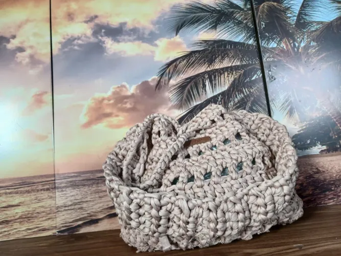 Bolsas de malha crochê
