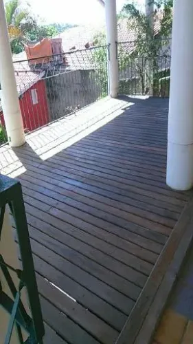 Casa com três dormitórios - ALUGO