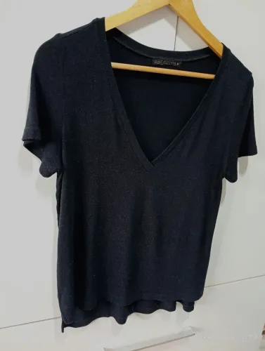 Blusinha feminina Absolutti Decote V - Tam P