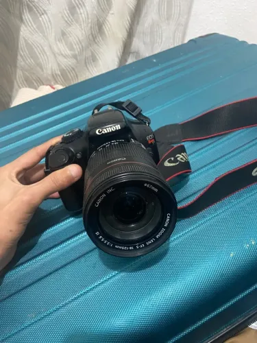 Cânon T3 + carregador e bateria original