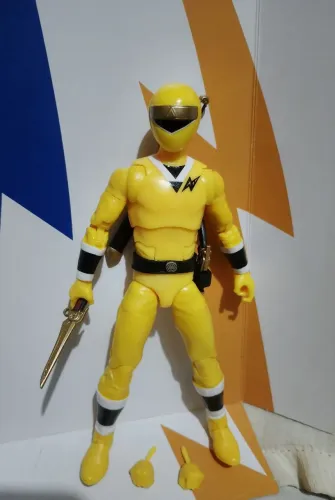 Power Ranger Lighting Collection Alien Ranger Amarelo