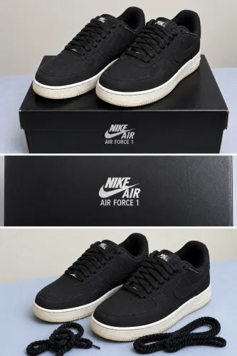 Tênis air force preto, número 39. Mas, veste 40, diferente tipos de cadarço